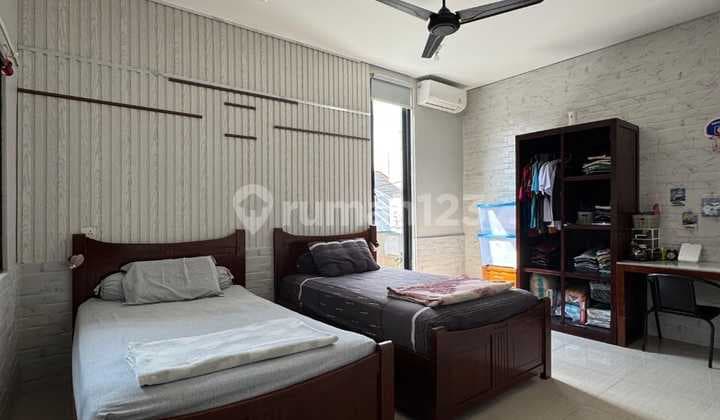 Rumah Bagus Shm 3 Kamar Tidur Di Kerobokan Semi Furnished
