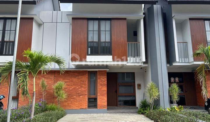 Rumah Bagus 2 Kamar Tidur Semi Furnished Dekat Kuta