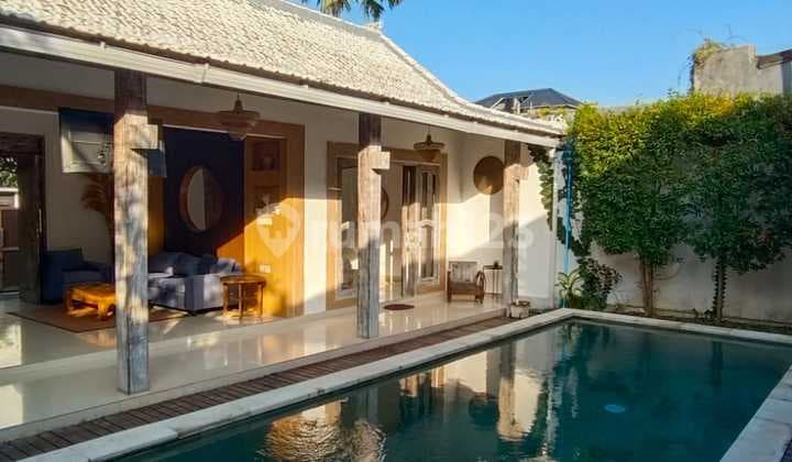 Beautiful Villa with 3 Bedrooms in Canggu Berawa with Private Pool