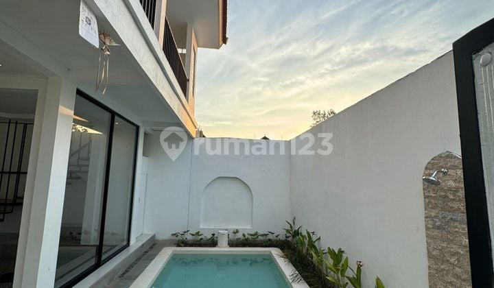 New Modern 2-Bedroom Villa in Kerobokan Fully Furnished