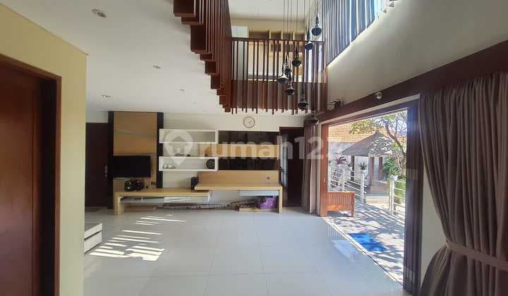 Rumah Bagus Luas 4 Are Shm 5 Kamar Tidur Di Gatsu Barat