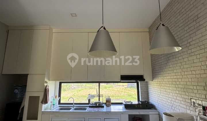 Rumah Bagus Shm 3 Kamar Tidur Di Kerobokan Semi Furnished