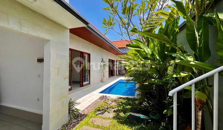 Villa Baru Cantik 2 Kamar di Sanur dengan Taman dan Pool