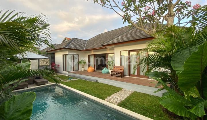 Villa 3 Kamar Tidur dengan Pool dan Taman Harga All Included