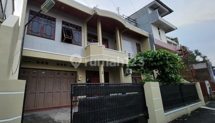 For Sale, 2-Story House in Batununggal, Bandung