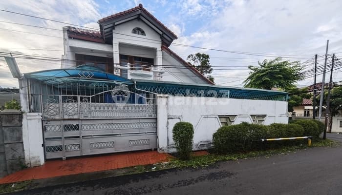 Dilelang, Rumah Tinggal Hook di Kavling DKI, Kembangan