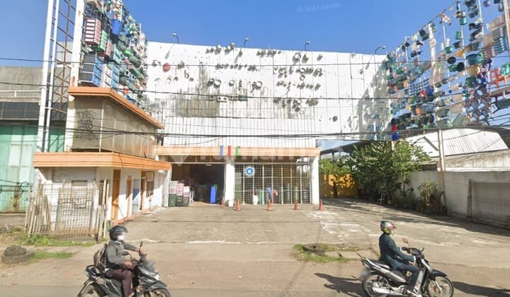 Dilelang, Gudang Pabrik di Jl. Raya Narogong, Bekasi