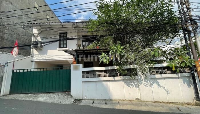 Dilelang, Rumah 2 Lantai di Petogogan, Kebayoran Baru, Jaksel