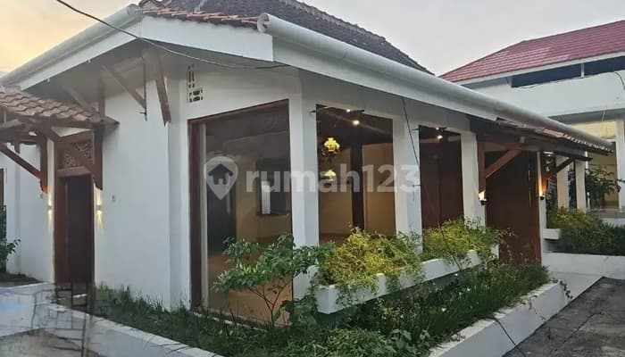 Auctioned, House for Villa in Kraton, Yogyakarta