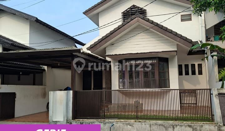 For Sale Well-Maintained House with Mini Garden in Sector 2 Bintaro Jaya GB-17013
