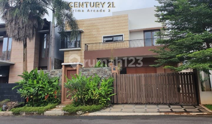 Rumah dengan Swimming Pool di Bintaro Tangsel Gb-3134