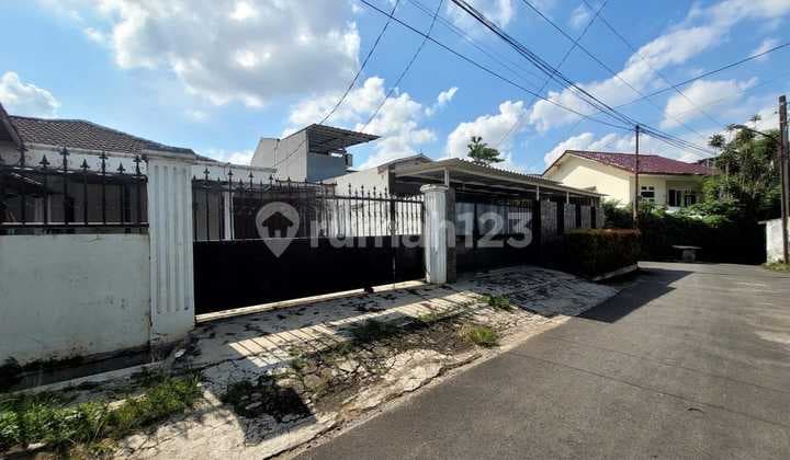 Dijual Rumah Hitung Tanah di Veteran Jaksel Gb-17738