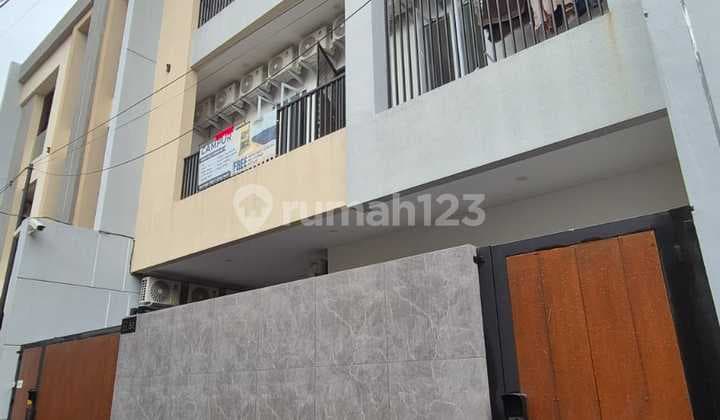 Strategic Boarding House Near Binus in Kebon Jeruk, South Jakarta Pu-17721