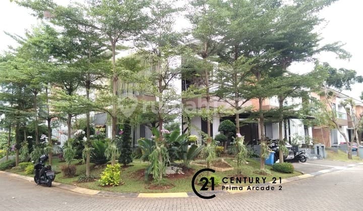 Rumah Posisi Hook Semi Furnished di Bintaro Tangsel Sc-4228