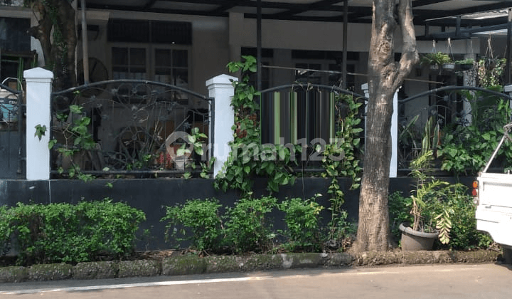 Rumah Terawat Dekat Bxc Mall di Bintaro Tangsel Af-16339