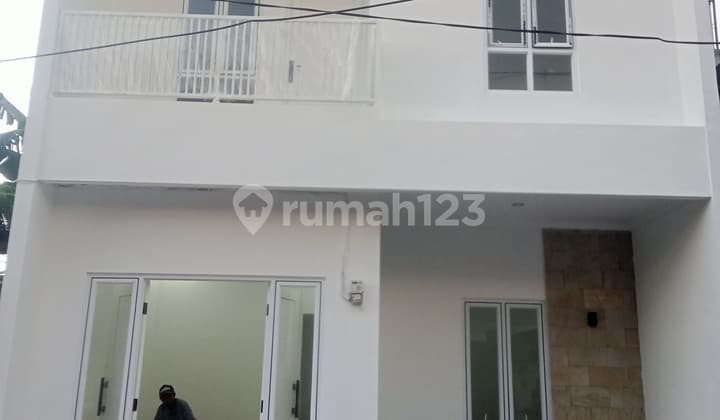 Rumah 2 Lantai di Kalisari, Cijantung, Pasar Rebo,Jakarta Timur