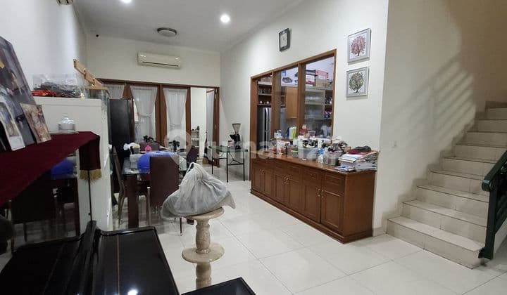 Dijual Rumah 3 Lantai di Taman Duta Mas - Jakarta Barat