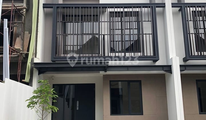 Dijual Murah Rumah Brand New Leonora, Gading Serpong Dijual Murah Rumah Brand New Leonora, Gading Serpong