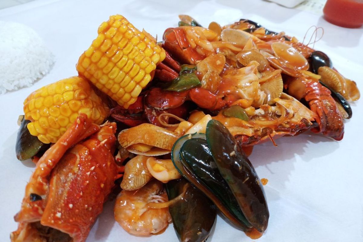 7. D'Jajan Seafood Pamulang.jpg