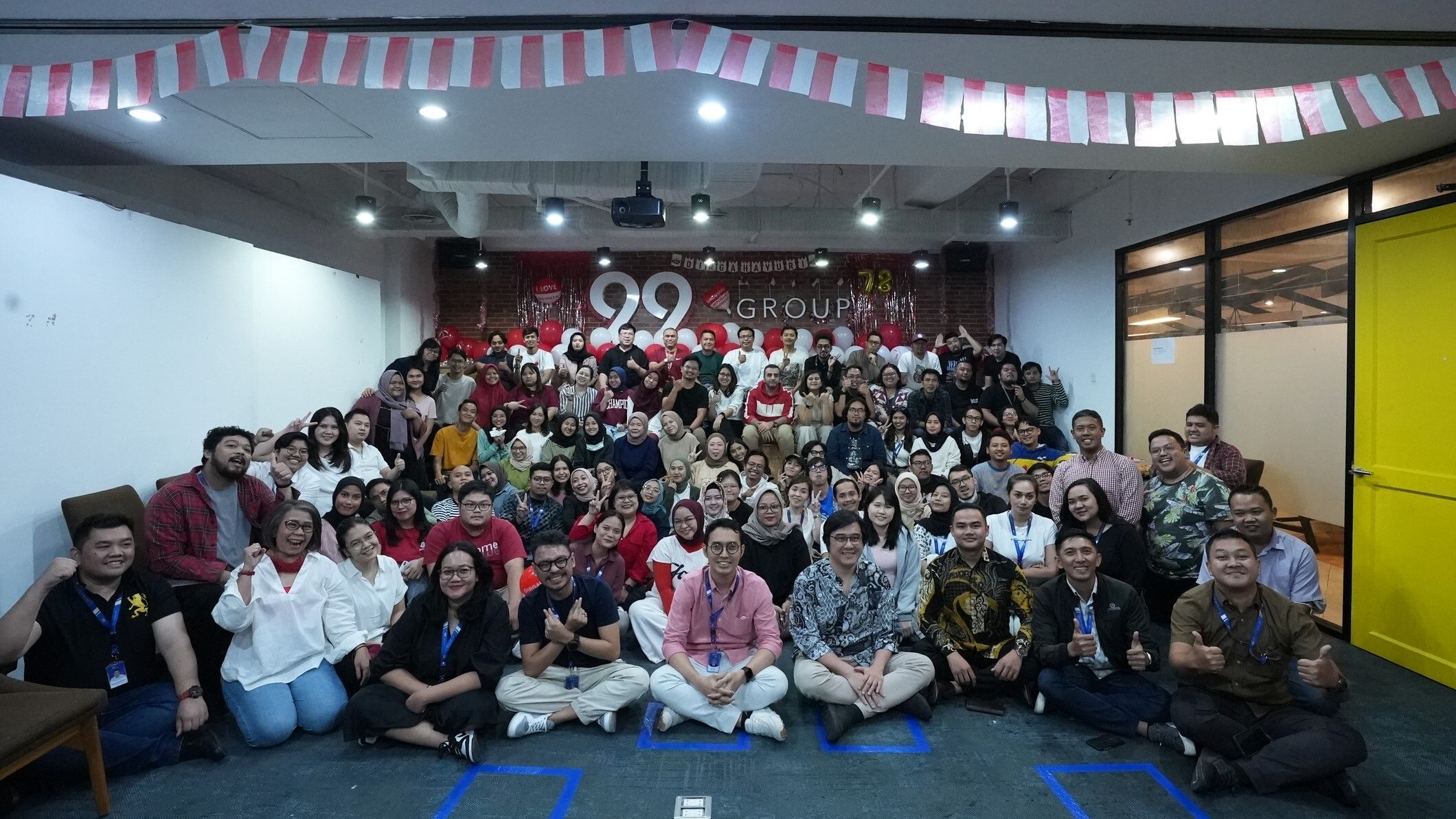 99 Group Indonesia - Foto Bersama.jpg