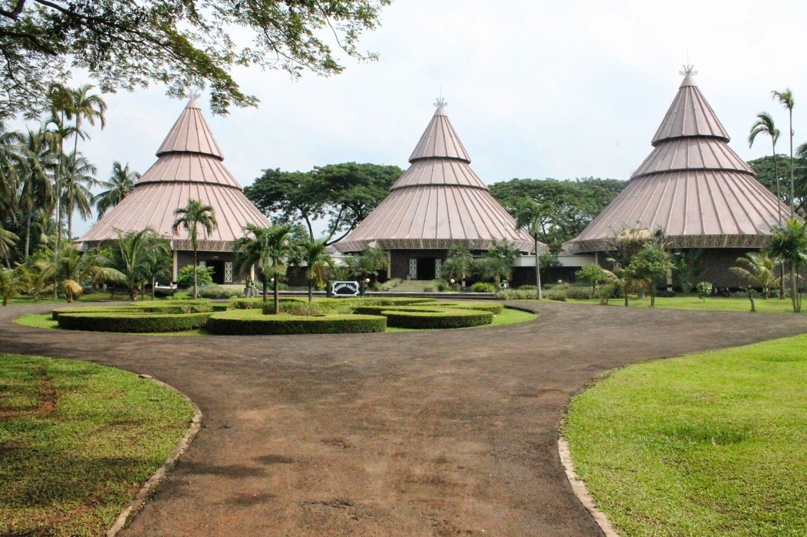 Ada Taman dan Museum Asmat.JPG
