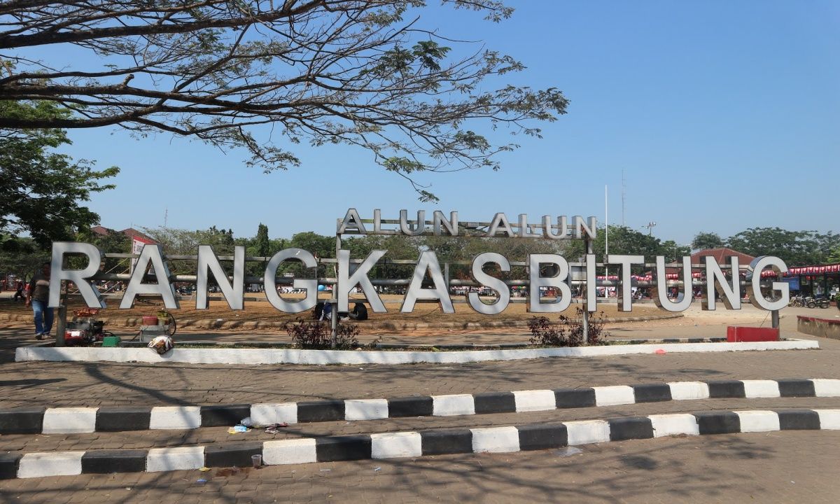 Alun-alun Rangkasbitung.JPG