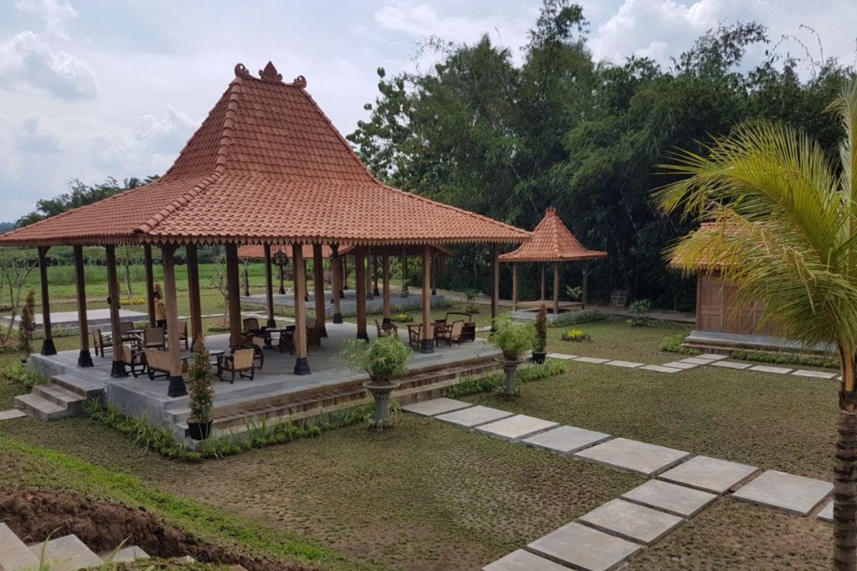 Balkondes Wanurejo.jpg