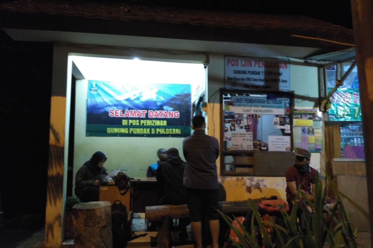 Basecamp Gunung Pundak.jpg