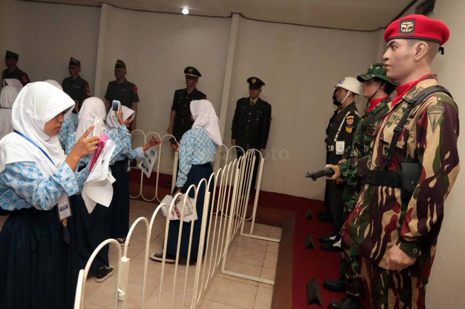 Berisi Diorama Perjuangan TNI.jpg