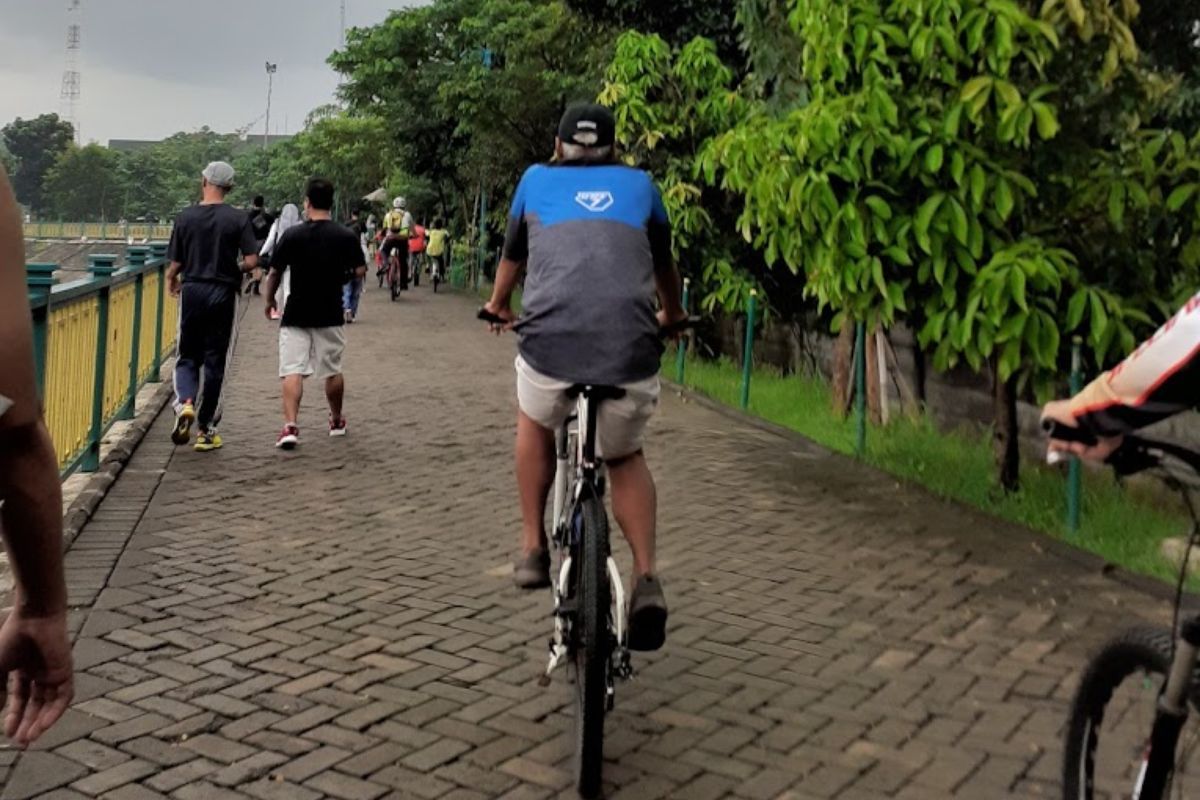 Bersepeda di Tandon Ciater.jpg