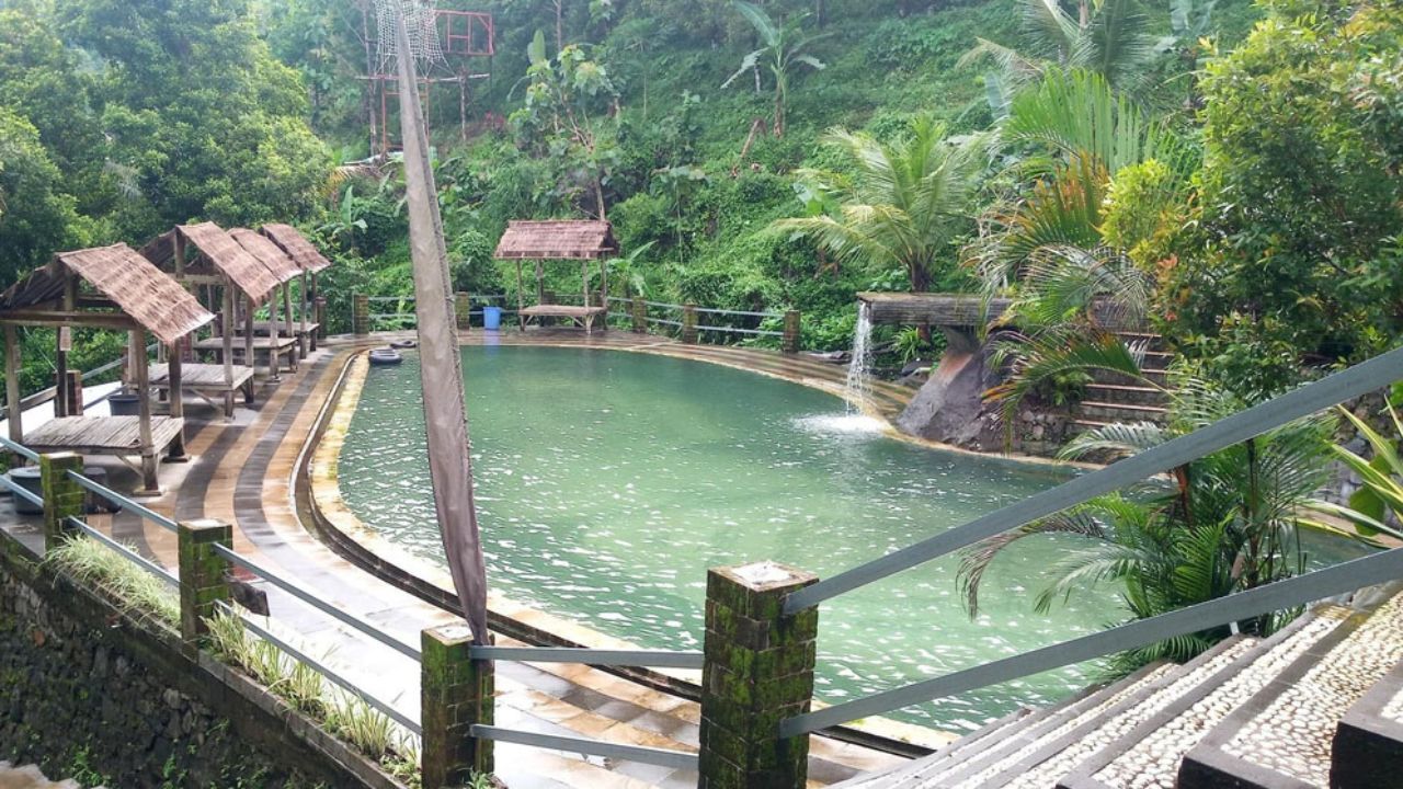 Daya Tarik Air Terjun Jembong.jpg