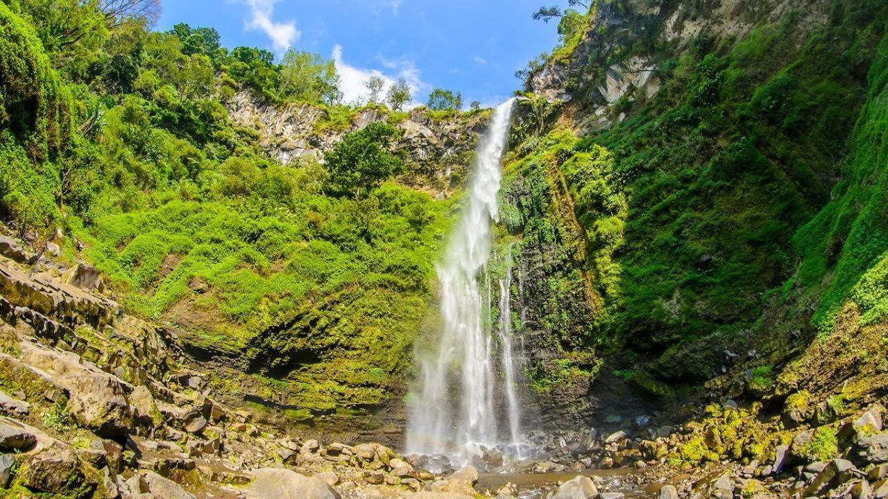 Daya Tarik Taman Labirin Coban Rondo.jpg