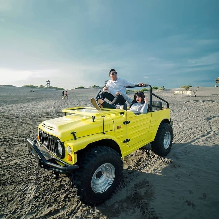 Denny Caknan di Gumuk Pasir Parangkusumo.jpg