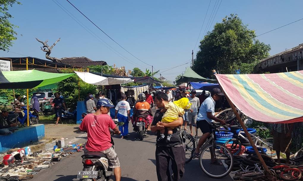 Geliat Pasar Kliwon Bekonang.jpg