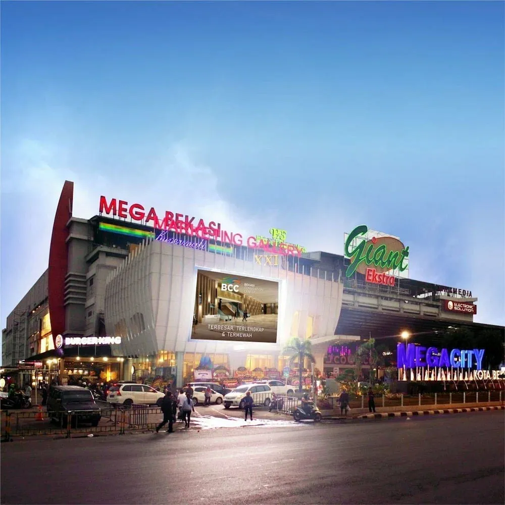 Giant Mega Bekasi Hypermall