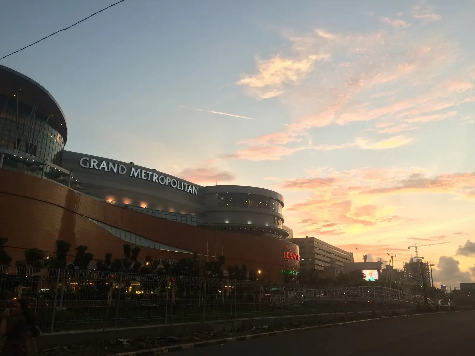 Grand Metropolitan Bekasi.webp