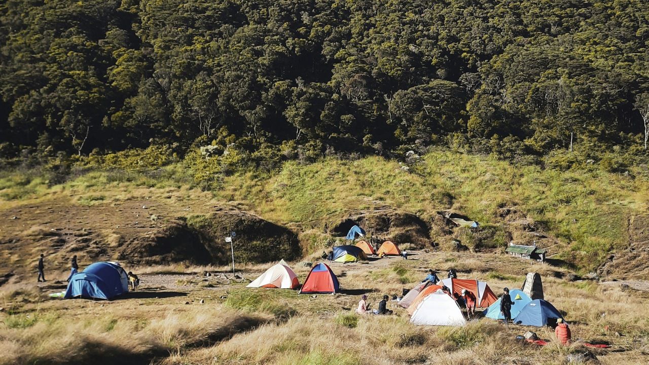 5 Gunung di Sukabumi yang Cocok untuk Pendakian