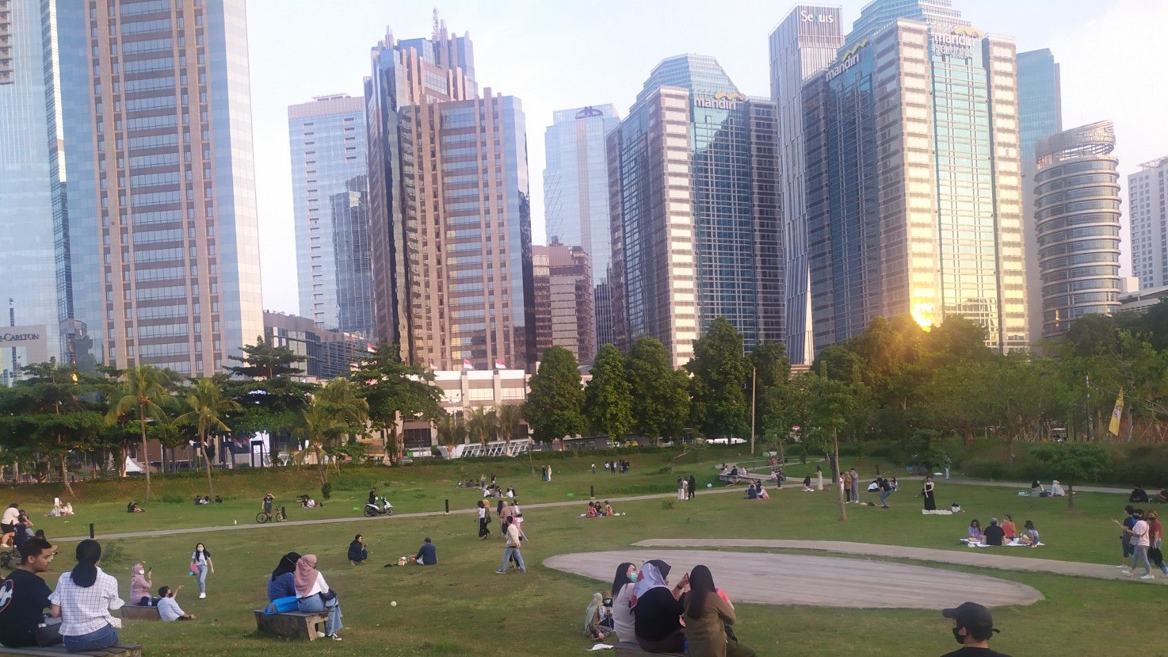 Hutan Kota GBK, Oase Di Tengah Hiruk-Pikuk Jakarta