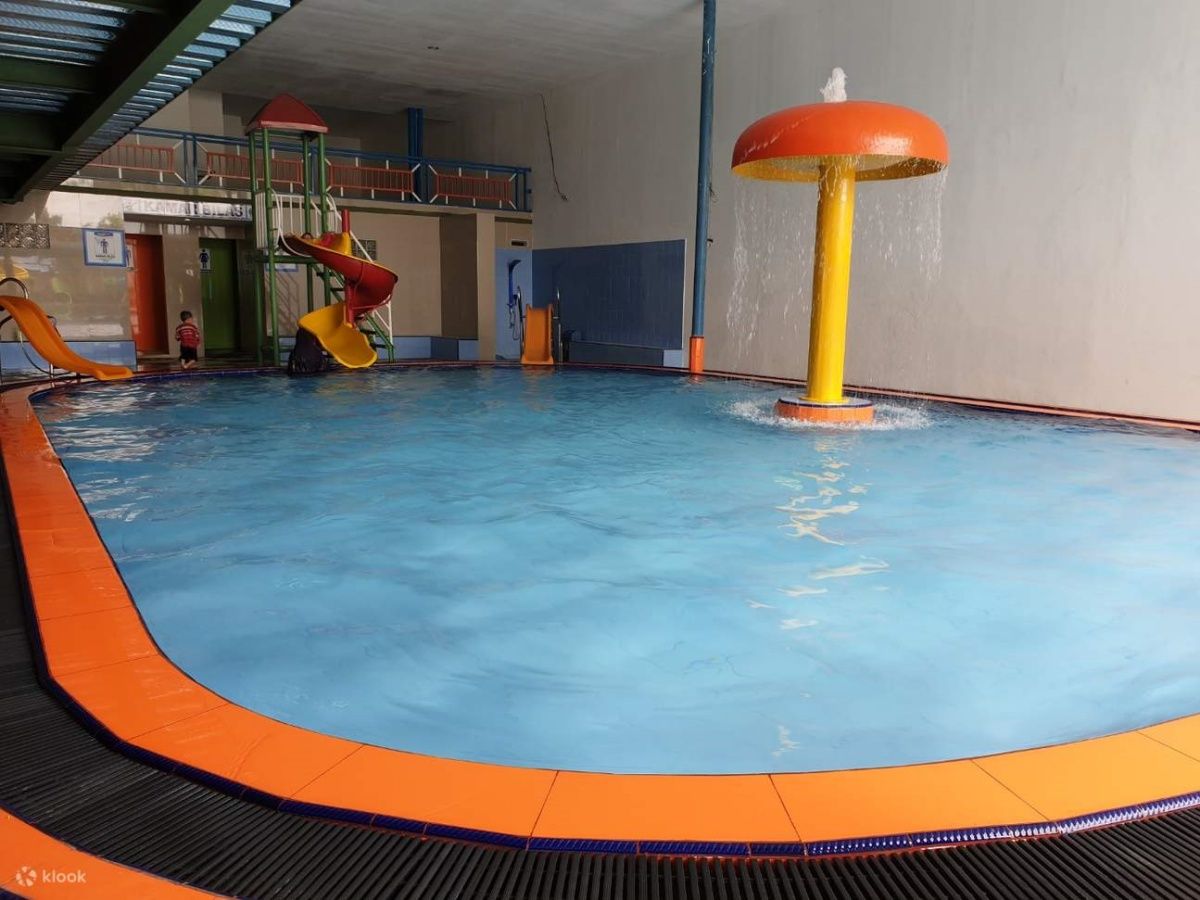 Kolam Renang Sesuai Umur.jpg