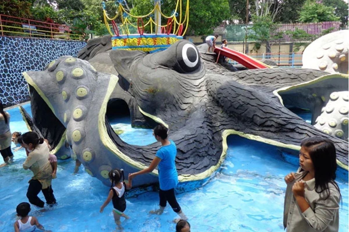 Kolam gurita di Sengkaling Malang.jpg