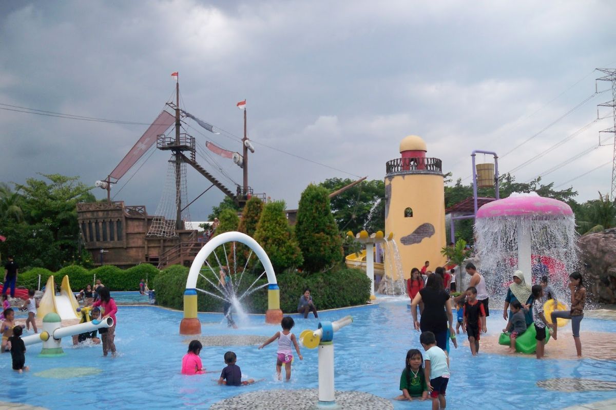 Columbus Water Park Bekasi: Harga Tiket & Daftar Wahana