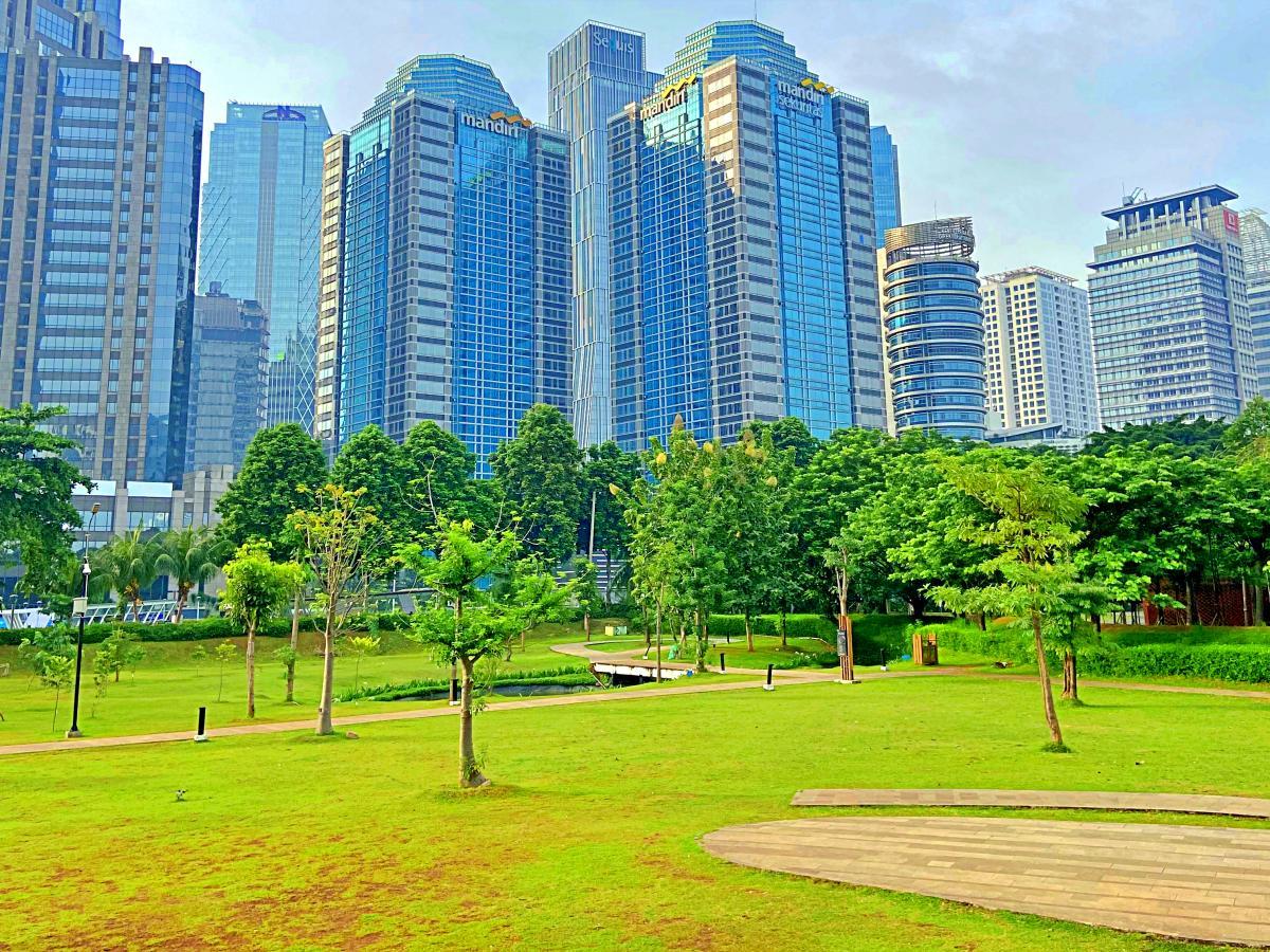 Lanskap Hutan Kota yang Indah dan Bersih.jpg