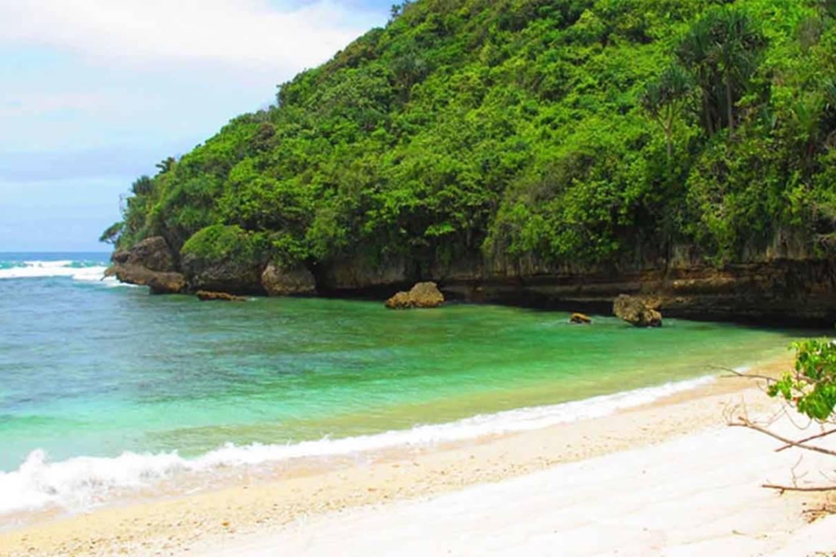 Lokasi Pantai Clungup Malang.jpg