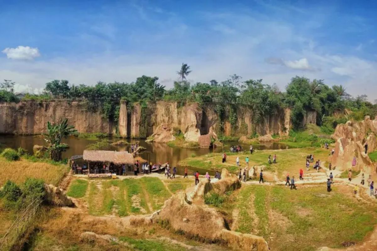 Melihat Tebing Koja.jpg