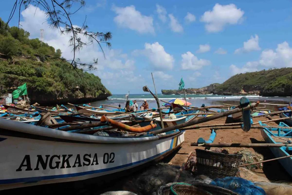 Mengunjungi Kampung Nelayan yang Menarik.jpg