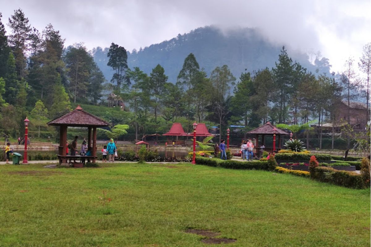 Menyaksikan Kabut, Sunrise dan Sunset.jpg