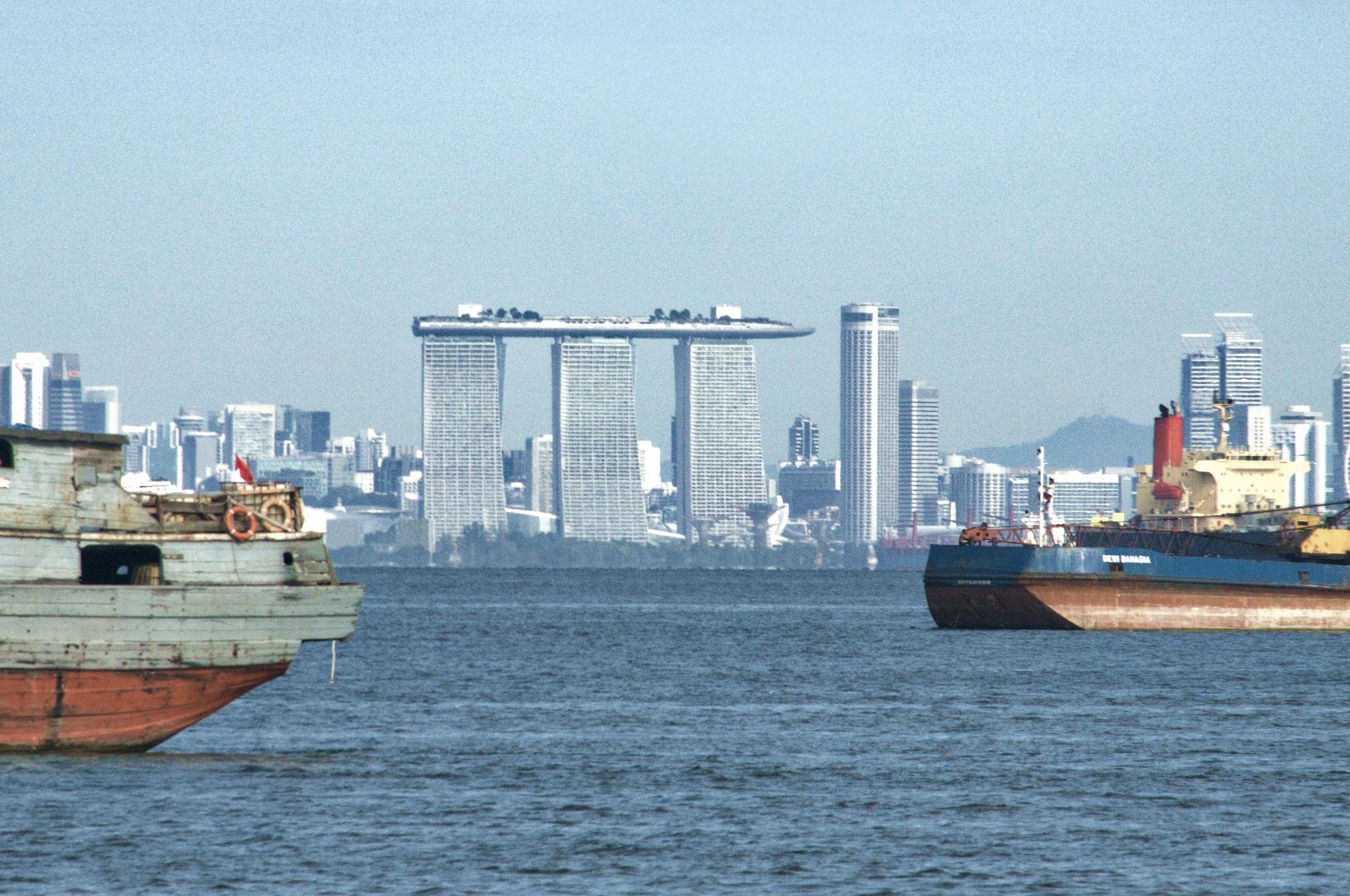 Negara Singapura Ada dalam Jarak Pandang Dekat.jpg