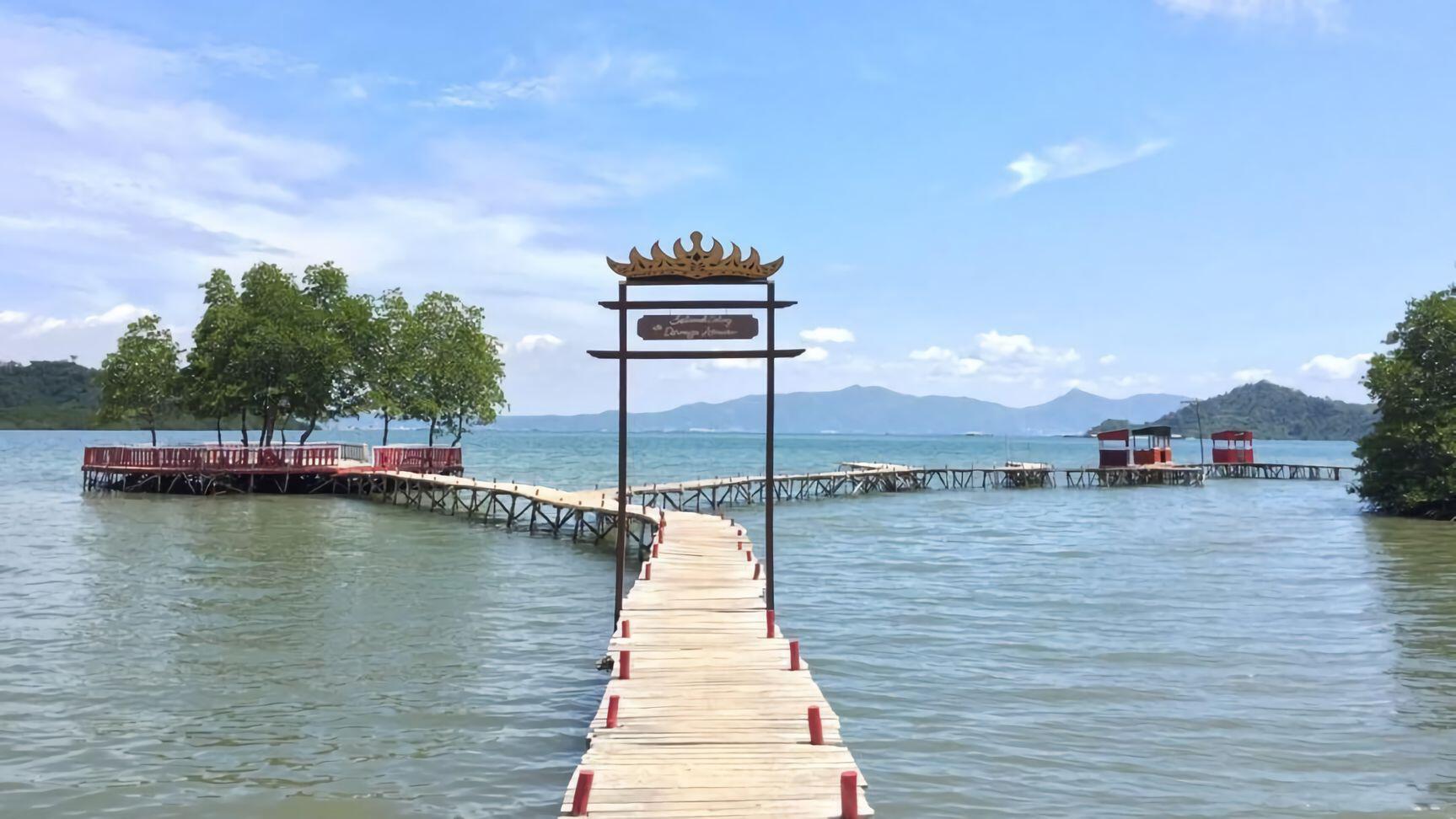 Pantai Dewi Mandapa.jpeg