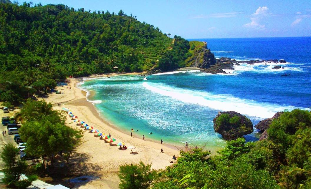 Pesona Pantai Nglambor Jogja, Bisa Dipakai Kemah dan Snorkeling