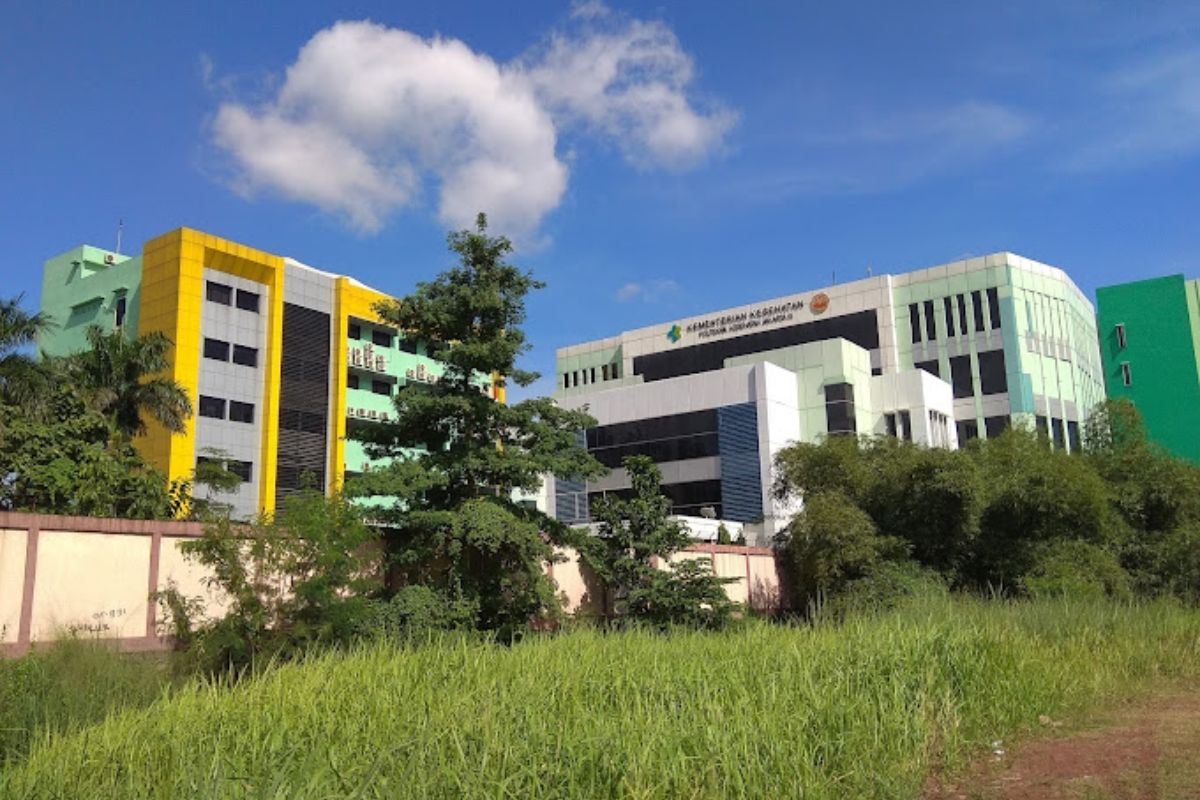 Politeknik Kementerian Kesehatan Jakarta III.jpg